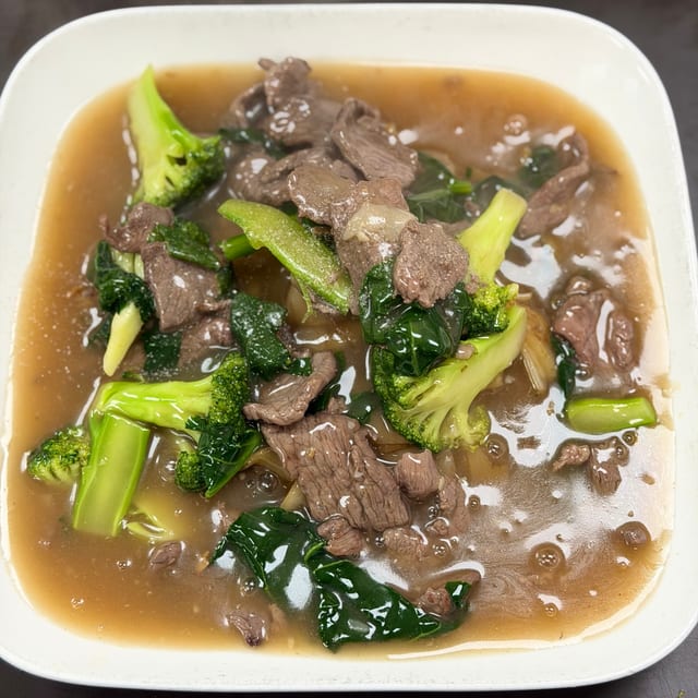 Lad Nah (Gravy Noodle).